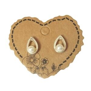 Vintage Faux Pearls Pear Shape Small Stud Earrings Gold Tone Posts